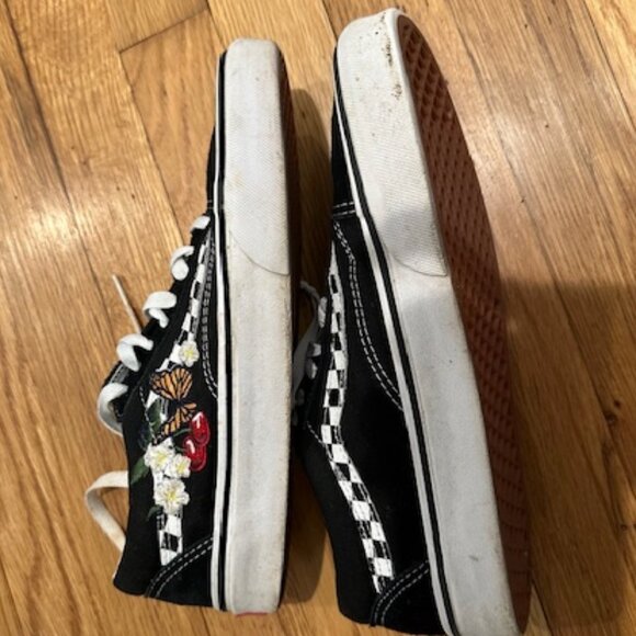 VANS Checkerboard Butterfly Cherries invited Old Skool Size 8.5 - Picture 4 of 6